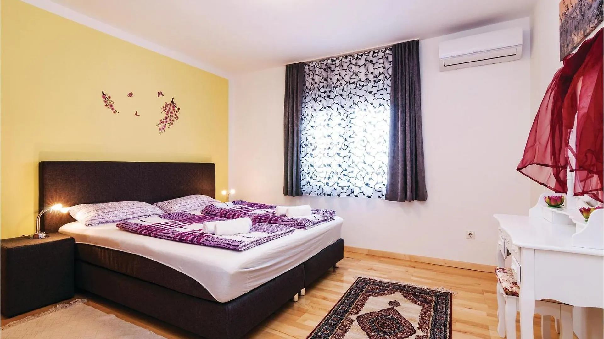Holiday home 4 Bedroom Pet Friendly Home In Polaca